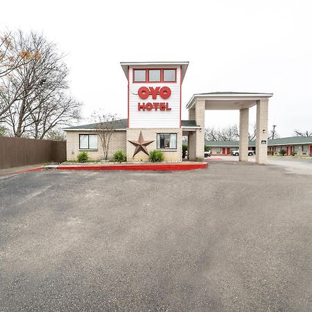 Oyo Hotel San Antonio Near At&T Center Bagian luar foto