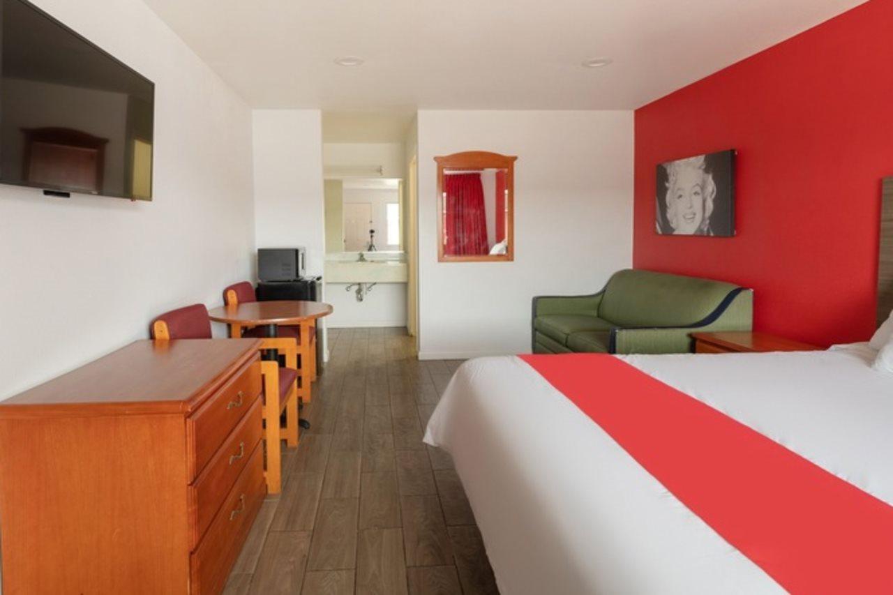 Oyo Hotel San Antonio Near At&T Center Bagian luar foto