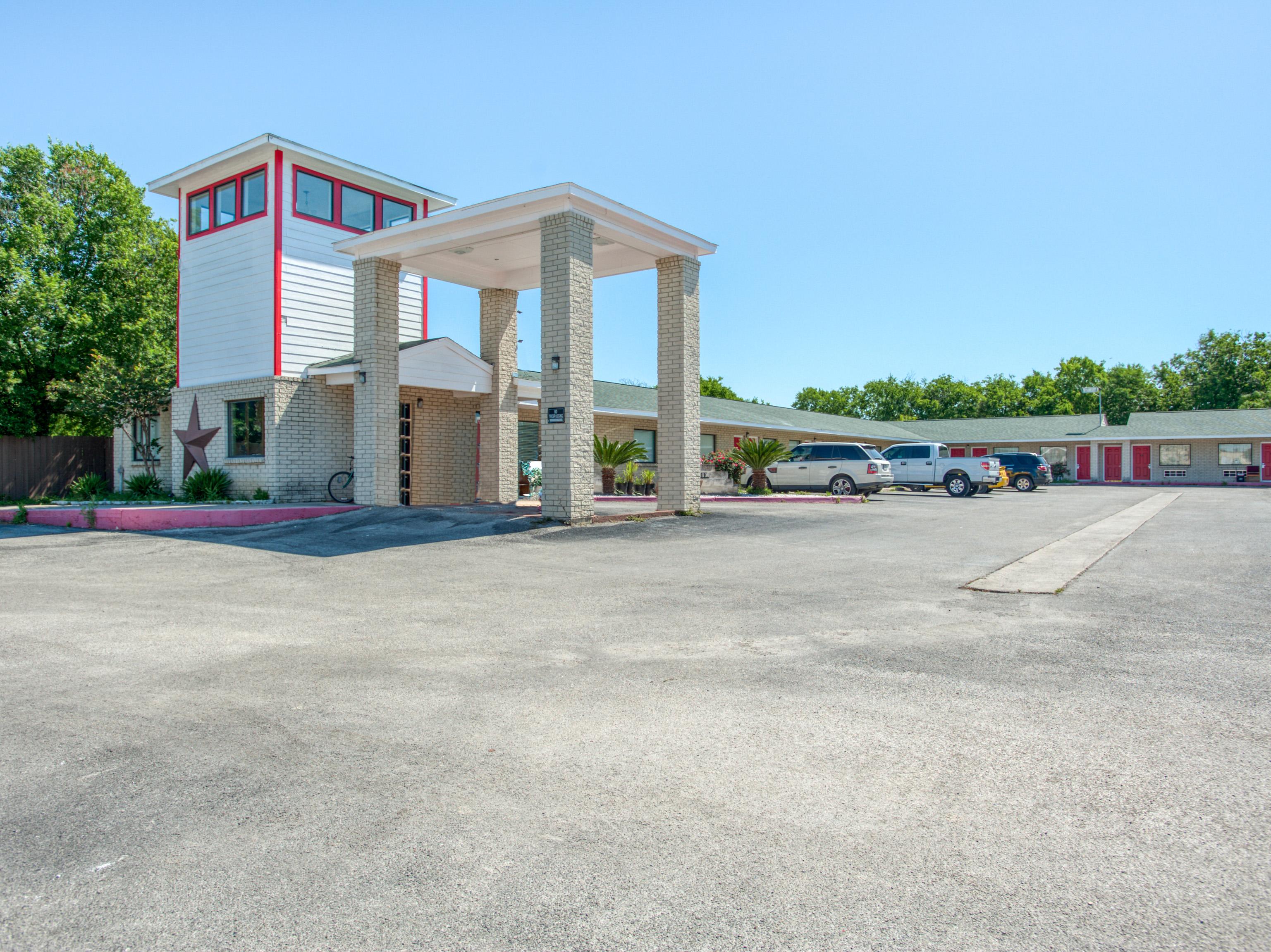 Oyo Hotel San Antonio Near At&T Center Bagian luar foto